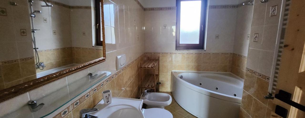 Apartment Simone Лечче Екстер'єр фото