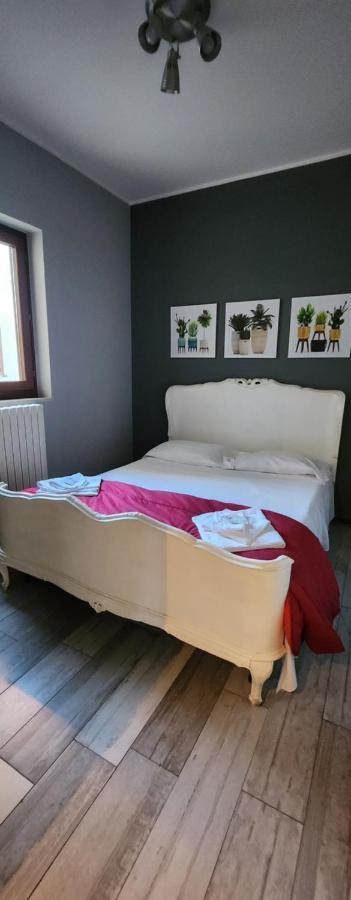 Apartment Simone Лечче Екстер'єр фото