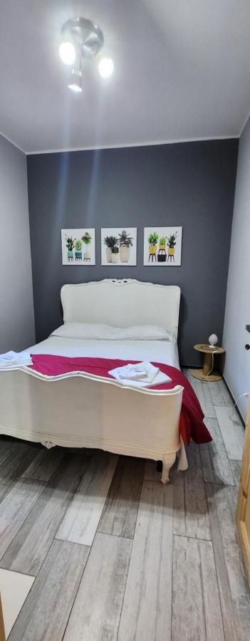 Apartment Simone Лечче Екстер'єр фото